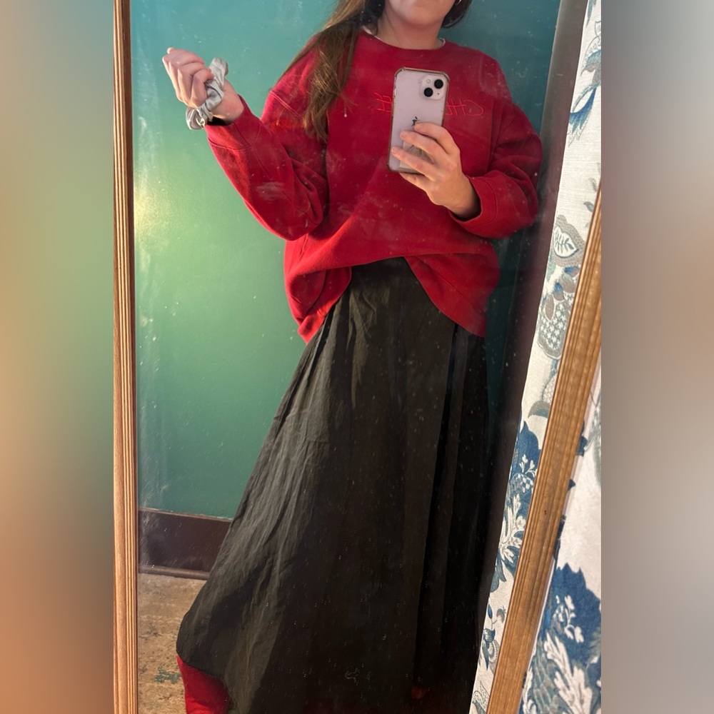 Oversized vintage red crew neck casual comfy sweatshirt